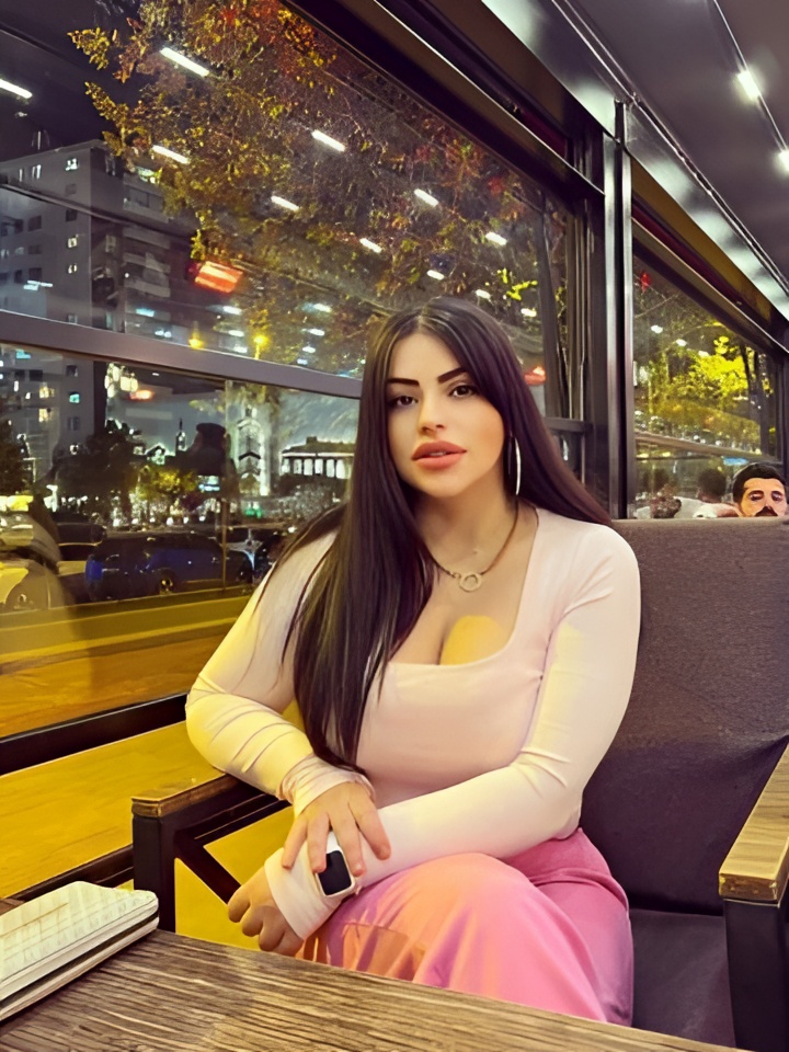 Роза привлекальеная девушка из Орла цена от 2500 руб