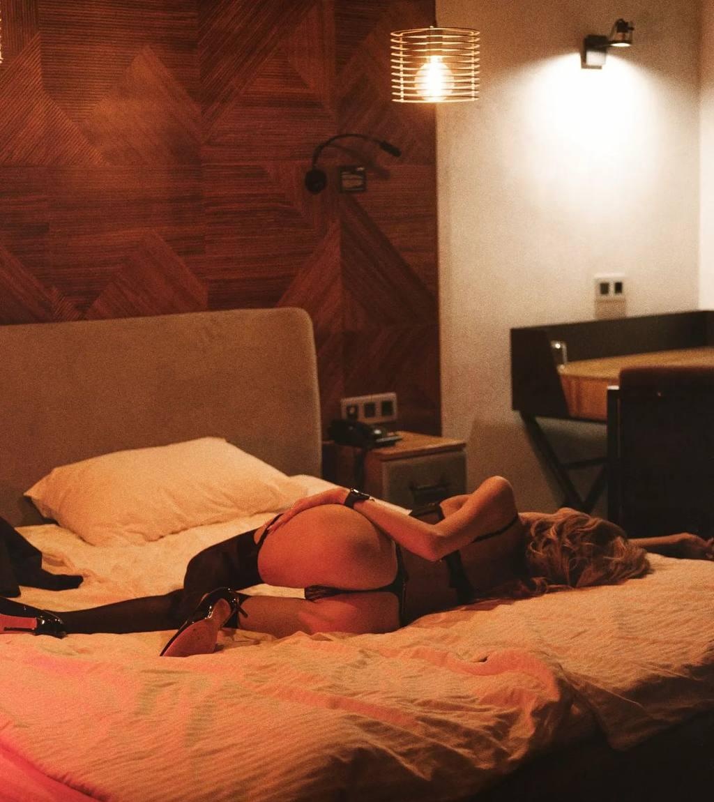 Лиза привлекальеная девушка из Орла цена от 8000 руб