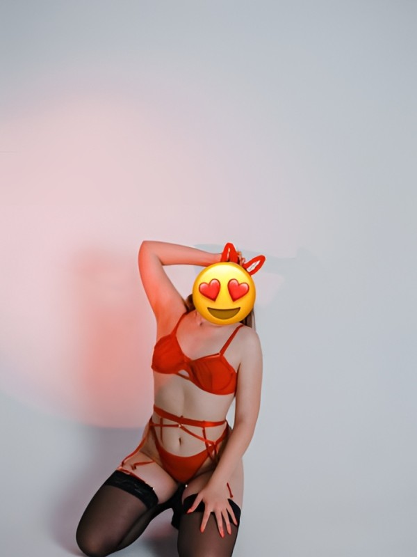 Амина привлекательная девушка из Орла цена от 10000 руб