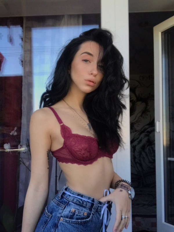 Надюша привлекательная девушка из Орла цена от 3000 руб